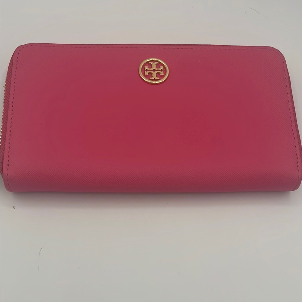 Tory Burch Pink Leather Wallet with Gold Logo